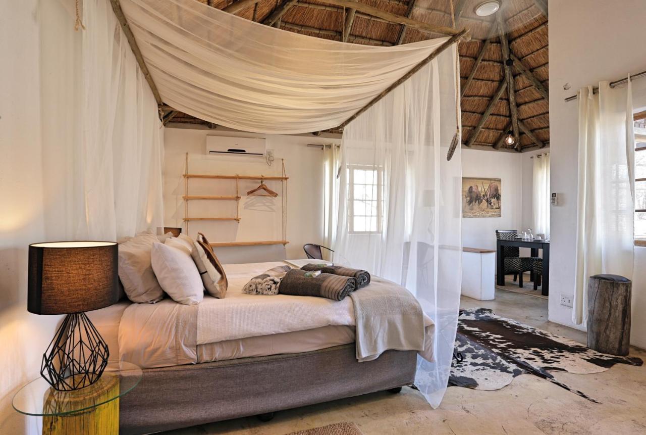 Tusk Bush Lodge Marloth Park Extérieur photo