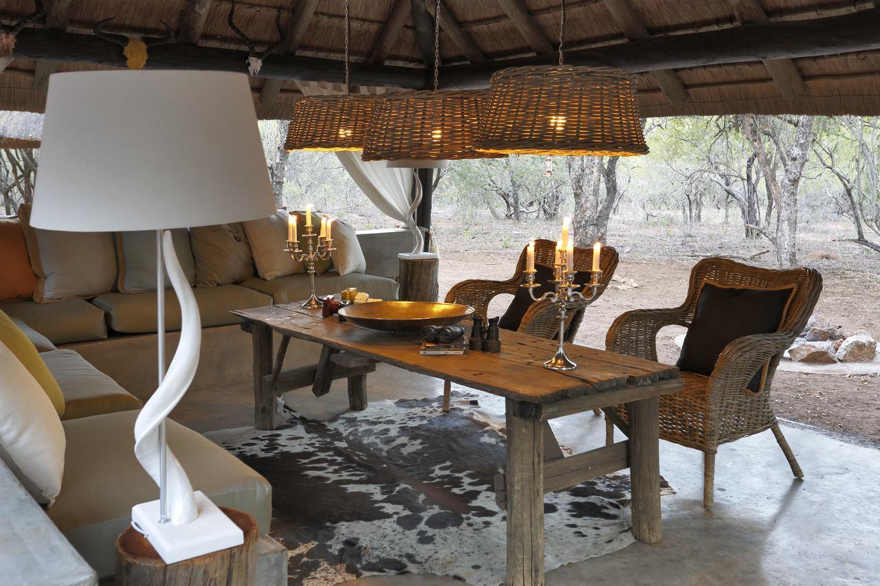 Tusk Bush Lodge Marloth Park Extérieur photo