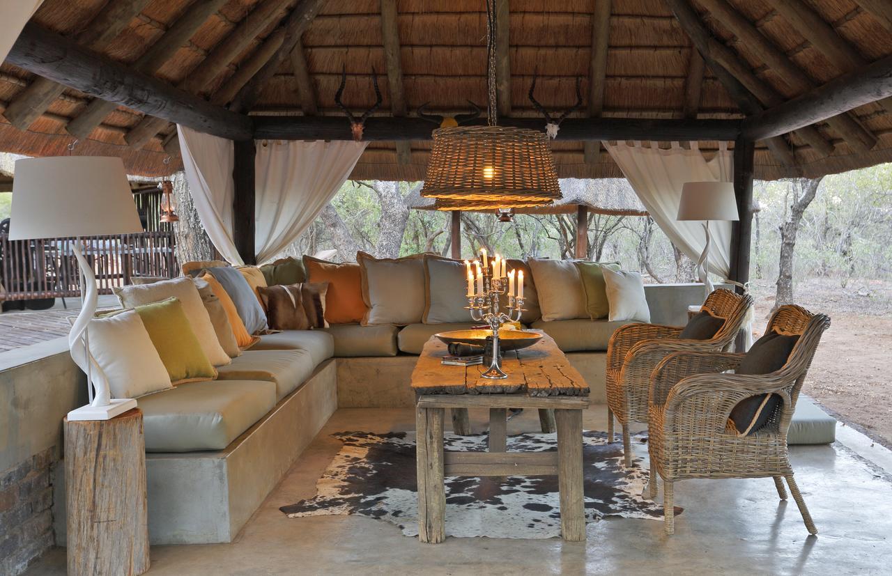 Tusk Bush Lodge Marloth Park Extérieur photo