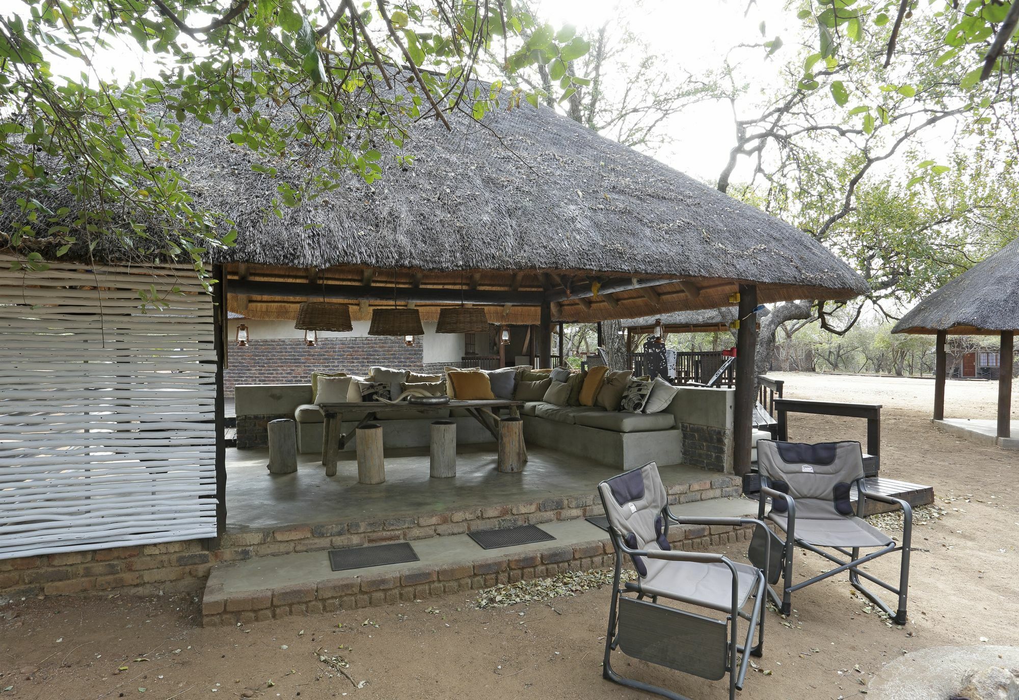 Tusk Bush Lodge Marloth Park Extérieur photo